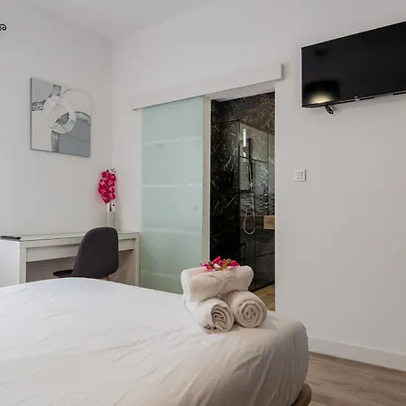 בית הארחה Cruz Ensuite 3*